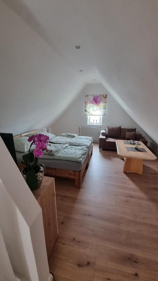 Ferienwohnung Bei Natie Brilon Exterior foto